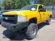 2007 Chevrolet Silverado 2500HD LTZ z VIN 1GCHK29647E559645, wystawiony jako IAAI lot #42429022 z przebiegiem 208 743 mil mil oraz . Historia ofert i sprzedaży dostępna na DreamBid. Obrazek 18.