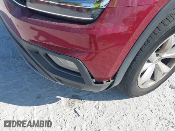 ✅ 2018 Volkswagen Atlas SE • VIN: 1V2DR2CA5JC521950 • Lot: 42057467. Wystawiony na IAAI z przebiegiem 99 750 mil. Bezpłatny archiwum sprzedaży aukcyjnych z USA i szczegółowy raport historii pojazdu na DreamBid. Zdjęcie 6.