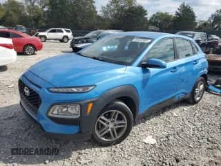 2018 Hyundai Kona SE z VIN KM8K12AA4JU172157, wystawiony jako Copart lot #85552005 z przebiegiem 94 804 mil mil oraz Szkoda całkowita • Salvage title. Historia ofert i sprzedaży dostępna na DreamBid. Obrazek 1.