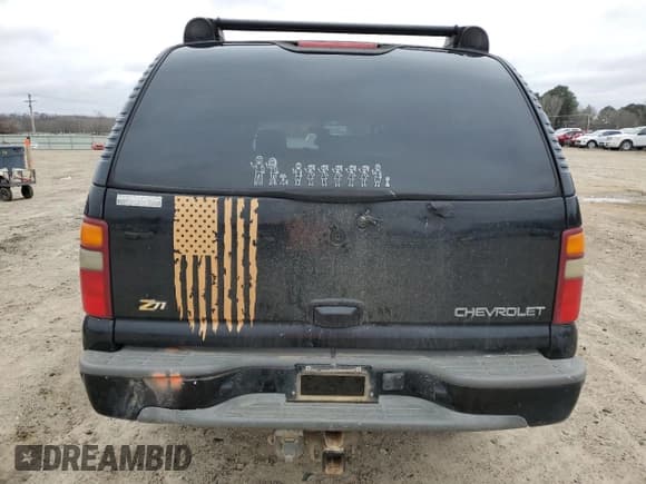 ✅ 2003 Chevrolet Suburban LS • VIN: 3GNFK16Z53G225666 • Лот: 87178394. Опубликован ранее на Copart с пробегом 280 631 миль. Бесплатный доступ к архиву аукционных продаж из США и подробный отчёт об истории автомобиля на DreamBid. Изображение 6.