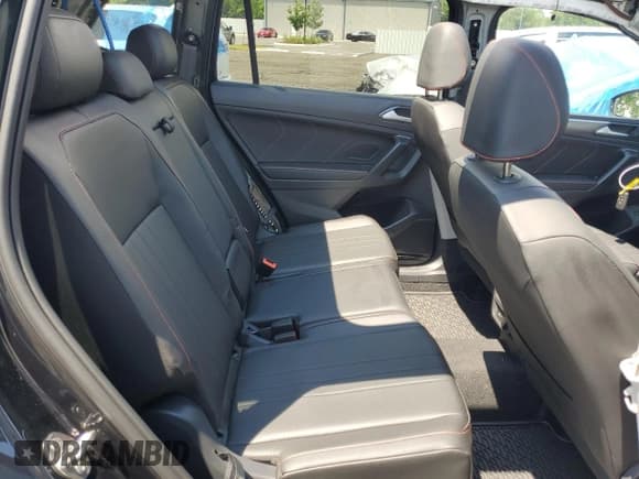 ✅ 2024 Volkswagen Tiguan Wolfsburg Edition • VIN: 3VVAB7AX2RM229276 • Lot: 60845445. Listed on Copart with 859 mi. Free auction sales archive from the USA and detailed vehicle history report at DreamBid. Image 11.