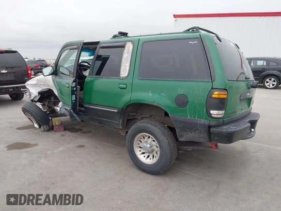 ✅ 1999 Ford Explorer XL • VIN: 1FMZU34X1XZA73142 • Лот: 43564677. Опубликован ранее на IAAI с пробегом 185 961 миль. Бесплатный доступ к архиву аукционных продаж из США и подробный отчёт об истории автомобиля на DreamBid. Изображение 3.