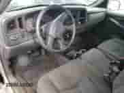 2005 Chevrolet Silverado 1500 Work Truck z VIN 1GCEC14X55Z142602, wystawiony jako Copart lot #65685494 z przebiegiem 103 299 mil mil oraz Czysty tytuł • Clean title. Historia ofert i sprzedaży dostępna na DreamBid. Obrazek 8.