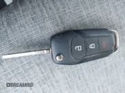 ✅ 2022 Ford Maverick XL • VIN: 3FTTW8E3XNRA37996 • Lot: 42287475. Wystawiony na IAAI z przebiegiem 23 523 mil. Bezpłatny archiwum sprzedaży aukcyjnych z USA i szczegółowy raport historii pojazdu na DreamBid. Zdjęcie 11.