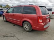 ✅ 2010 Chrysler Town & Country Touring Plus • VIN: 2A4RR8DX7AR358376 • Lot: 71055945. Wystawiony na Copart z przebiegiem 249 295 mil. Bezpłatny archiwum sprzedaży aukcyjnych z USA i szczegółowy raport historii pojazdu na DreamBid. Zdjęcie 2.
