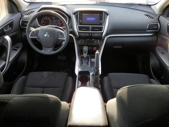 ✅ 2019 Mitsubishi Eclipse Cross ES • VIN: JA4AT3AA2KZ031358 • Lot: 57782195. Wystawiony na Copart z przebiegiem 108 272 mil. Bezpłatny archiwum sprzedaży aukcyjnych z USA i szczegółowy raport historii pojazdu na DreamBid. Zdjęcie 8.