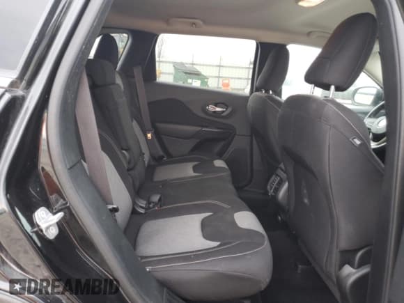 ✅ 2014 Jeep Cherokee Latitude • VIN: 1C4PJMCS5EW192178 • Lot: 91362985. Wystawiony na Copart z przebiegiem 124 327 mil. Bezpłatny archiwum sprzedaży aukcyjnych z USA i szczegółowy raport historii pojazdu na DreamBid. Zdjęcie 10.