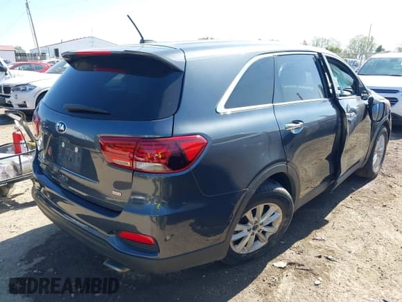 ✅ 2020 Kia Sorento L • VIN: 5XYPG4A30LG626897 • Лот: 43435589. Опубликован ранее на IAAI с пробегом 59 319 миль. Бесплатный доступ к архиву аукционных продаж из США и подробный отчёт об истории автомобиля на DreamBid. Изображение 4.