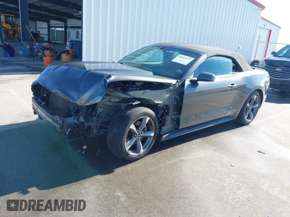 ✅ 2017 Ford Mustang V6 • VIN: 1FATP8EM2H5211997 • Lot: 43497223. Wystawiony na IAAI z przebiegiem 77 705 mil. Bezpłatny archiwum sprzedaży aukcyjnych z USA i szczegółowy raport historii pojazdu na DreamBid. Zdjęcie 2.