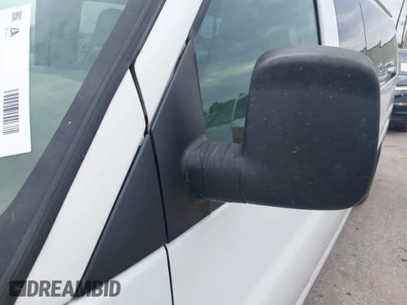 ✅ 2014 Chevrolet Express Passenger LS • VIN: 1GAZGZFGXE1112875 • Lot: 43821369. Listed on IAAI with 162,209 mi. Free auction sales archive from the USA and detailed vehicle history report at DreamBid. Image 19.