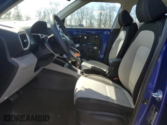 ✅ 2023 Hyundai Venue Limited • VIN: KMHRC8A35PU276260 • Lot: 48778685. Listed on Copart with 10,214 mi. Free auction sales archive from the USA and detailed vehicle history report at DreamBid. Image 7.