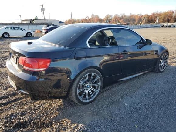 2008 BMW 3 Series M3 z VIN WBSWL935X8P331533, wystawiony jako Copart lot #91473545 z przebiegiem 105 128 mil mil oraz Czysty tytuł • Clean title. Historia ofert i sprzedaży dostępna na DreamBid. Obrazek 3.