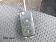 ✅ 2014 Volkswagen Jetta • VIN: 3VW1K7AJ9EM392153 • Lot: 43709035. Wystawiony na IAAI z przebiegiem 117 517 mil. Bezpłatny archiwum sprzedaży aukcyjnych z USA i szczegółowy raport historii pojazdu na DreamBid. Zdjęcie 11.