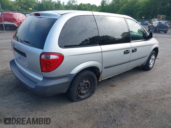 ✅ 2003 Dodge Caravan SE • VIN: 1D4GP25BX3B144716 • Lot: 42445992. Wystawiony na IAAI z przebiegiem 193 223 mil. Bezpłatny archiwum sprzedaży aukcyjnych z USA i szczegółowy raport historii pojazdu na DreamBid. Zdjęcie 4.