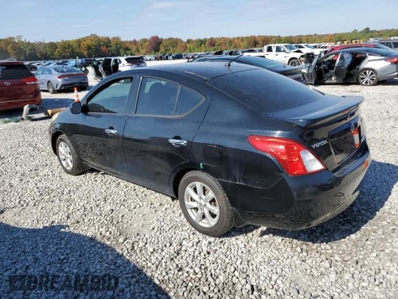 ✅ 2014 Nissan Versa SV • VIN: 3N1CN7AP7EL849591 • Lot: 91183495. Listed on Copart with 147,132 mi. Free auction sales archive from the USA and detailed vehicle history report at DreamBid. Image 2.
