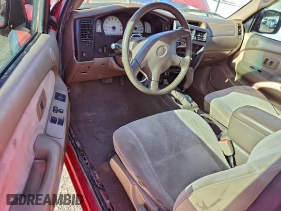 ✅ 2002 Toyota Tacoma PreRunner • VIN: 5TESN92N92Z897457 • Lot: 95911885. Listed on Copart with 170,314 mi. Free auction sales archive from the USA and detailed vehicle history report at DreamBid. Image 8.