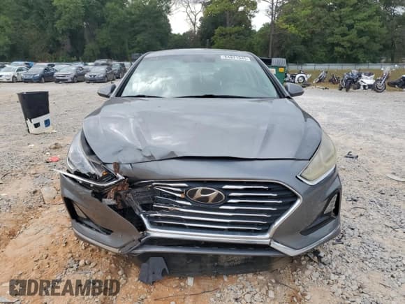 ✅ 2019 Hyundai Sonata SE • VIN: 5NPE24AF6KH790484 • Лот: 84831045. Опубликован ранее на Copart с пробегом 82 041 миль. Бесплатный доступ к архиву аукционных продаж из США и подробный отчёт об истории автомобиля на DreamBid. Изображение 5.