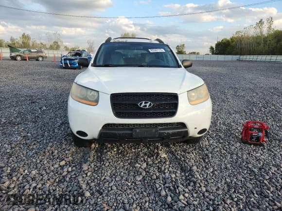 ✅ 2009 Hyundai Santa Fe GLS • VIN: 5NMSG13D69H289102 • Lot: 85347115. Listed on Copart with 145,938 mi. Free auction sales archive from the USA and detailed vehicle history report at DreamBid. Image 5.