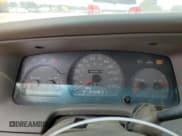 ✅ 1999 Mercury Grand Marquis LS • VIN: 2MEFM75W1XX608561 • Лот: 57553705. Опубликован ранее на Copart с пробегом 160 419 миль. Бесплатный доступ к архиву аукционных продаж из США и подробный отчёт об истории автомобиля на DreamBid. Изображение 9.