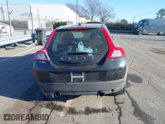 ✅ 2009 Volvo C30 • VIN: YV1MK672892142548 • Лот: 41221801. Опубликован ранее на IAAI с пробегом 166 487 миль. Бесплатный доступ к архиву аукционных продаж из США и подробный отчёт об истории автомобиля на DreamBid. Изображение 15.