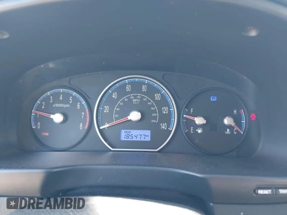 ✅ 2009 Hyundai Santa Fe GLS • VIN: 5NMSG13D99H251041 • Lot: 43546618. Listed on IAAI with 185,477 mi. Free auction sales archive from the USA and detailed vehicle history report at DreamBid. Image 7.