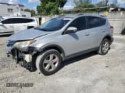 ✅ 2014 Toyota RAV4 XLE • VIN: JTMWFREVXEJ019769 • Лот: 84882525. Опубликован ранее на Copart с пробегом 154 572 миль. Бесплатный доступ к архиву аукционных продаж из США и подробный отчёт об истории автомобиля на DreamBid. Изображение 1.