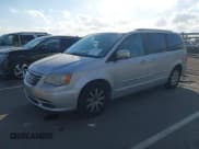 ✅ 2011 Chrysler Town & Country Touring • VIN: 2A4RR8DG5BR607811 • Lot: 43649745. Wystawiony na IAAI z przebiegiem 219 523 mil. Bezpłatny archiwum sprzedaży aukcyjnych z USA i szczegółowy raport historii pojazdu na DreamBid. Zdjęcie 2.