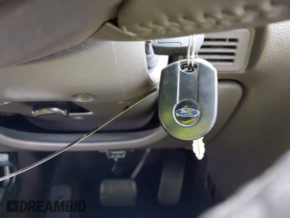 ✅ 2008 Ford Taurus X Eddie Bauer • VIN: 1FMDK08W58GA18903 • Лот: 42552380. Опубликован ранее на IAAI с пробегом 164 633 миль. Бесплатный доступ к архиву аукционных продаж из США и подробный отчёт об истории автомобиля на DreamBid. Изображение 11.