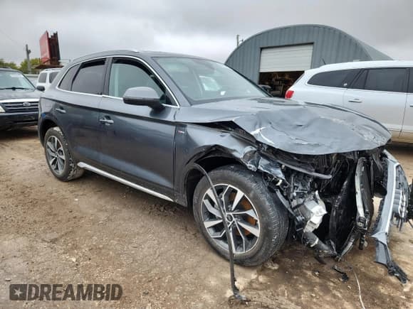 ✅ 2024 Audi Q5 S line Premium • VIN: WA1GAAFY4R2034775 • Lot: 90104535. Listed on Copart with 14,480 mi. Free auction sales archive from the USA and detailed vehicle history report at DreamBid. Image 4.