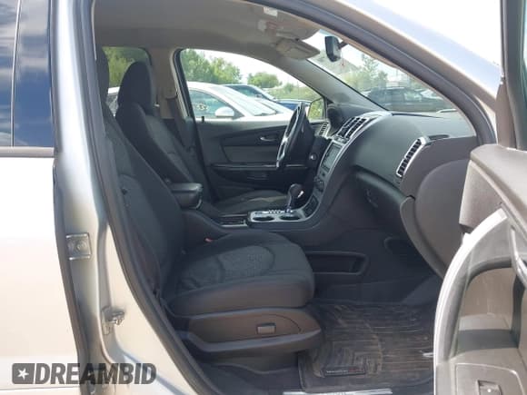 ✅ 2010 GMC Acadia SLE • VIN: 1GKLVLED8AJ123654 • Lot: 43067700. Wystawiony na IAAI z przebiegiem 97 645 mil. Bezpłatny archiwum sprzedaży aukcyjnych z USA i szczegółowy raport historii pojazdu na DreamBid. Zdjęcie 5.