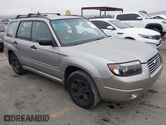 ✅ 2006 Subaru Forester X • VIN: JF1SG636X6H733633 • Lot: 43887665. Listed on IAAI with 111,457 mi. Free auction sales archive from the USA and detailed vehicle history report at DreamBid. Image 1.