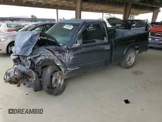 1998 Chevrolet S-10 LS с VIN 1GCCS1443WK268788, выставлен на аукционе Copart как лот 59309985 с пробегом 234 976 миль миль и Списание • Salvage title. История ставок и продаж доступна на DreamBid. Изображение 1.