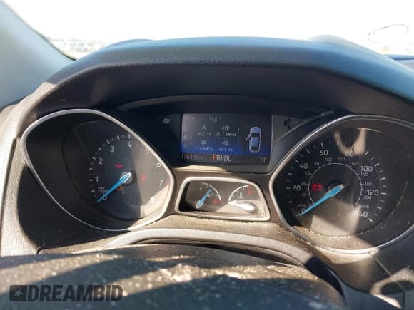 ✅ 2018 Ford Focus SE • VIN: 1FADP3K28JL235541 • Lot: 43329628. Wystawiony na IAAI z przebiegiem 176 485 mil. Bezpłatny archiwum sprzedaży aukcyjnych z USA i szczegółowy raport historii pojazdu na DreamBid. Zdjęcie 7.