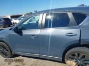 ✅ 2023 Mazda CX-5 S Preferred • VIN: JM3KFBCM0P0257744 • Lot: 43580958. Listed on IAAI with 29,537 mi. Free auction sales archive from the USA and detailed vehicle history report at DreamBid. Image 14.