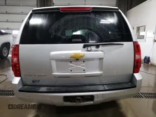 ✅ 2014 Chevrolet Suburban LT • VIN: 1GNSKJE78ER222830 • Lot: 74777974. Wystawiony na Copart z przebiegiem 155 843 mil. Bezpłatny archiwum sprzedaży aukcyjnych z USA i szczegółowy raport historii pojazdu na DreamBid. Zdjęcie 6.