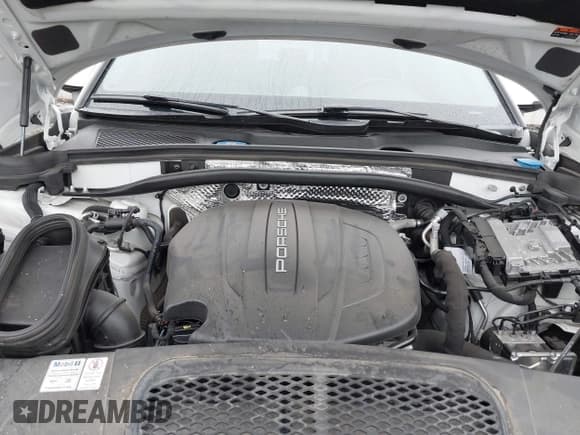 ✅ 2021 Porsche Macan • VIN: WP1AA2A53MLB05903 • Lot: 43816559. Wystawiony na IAAI z przebiegiem 50 185 mil. Bezpłatny archiwum sprzedaży aukcyjnych z USA i szczegółowy raport historii pojazdu na DreamBid. Zdjęcie 10.