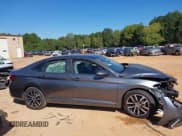 ✅ 2025 Volkswagen Jetta SE • VIN: 3VW7X7BU0SM053541 • Lot: 43116400. Wystawiony na IAAI z przebiegiem 6 963 mil. Bezpłatny archiwum sprzedaży aukcyjnych z USA i szczegółowy raport historii pojazdu na DreamBid. Zdjęcie 13.