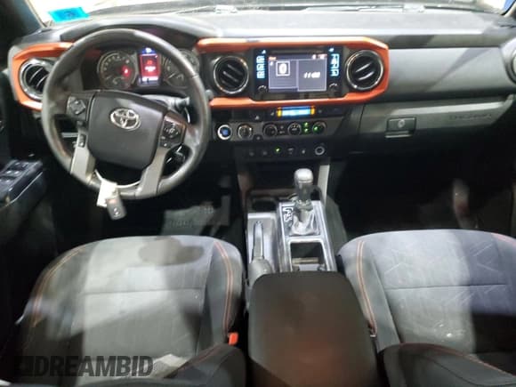 ✅ 2016 Toyota Tacoma SR5 • VIN: 3TMDZ5BN7GM006320 • Lot: 81449085. Wystawiony na Copart z przebiegiem 217 039 mil. Bezpłatny archiwum sprzedaży aukcyjnych z USA i szczegółowy raport historii pojazdu na DreamBid. Zdjęcie 8.