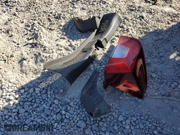 ✅ 2016 Honda Fit LX • VIN: JHMGK5H58GS003988 • Lot: 93045235. Listed on Copart with 96,540 mi. Free auction sales archive from the USA and detailed vehicle history report at DreamBid. Image 12.