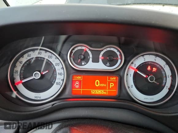 ✅ 2014 FIAT 500L Trekking • VIN: ZFBCFADH1EZ008650 • Lot: 90253045. Listed on Copart with 123,253 mi. Free auction sales archive from the USA and detailed vehicle history report at DreamBid. Image 9.