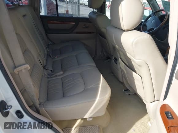 ✅ 2005 Lexus LX 470 • VIN: JTJHT00W754000878 • Lot: 42727042. Wystawiony na IAAI z przebiegiem 263 799 mil. Bezpłatny archiwum sprzedaży aukcyjnych z USA i szczegółowy raport historii pojazdu na DreamBid. Zdjęcie 8.