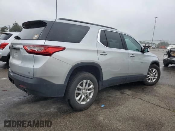 ✅ 2021 Chevrolet Traverse LT Cloth • VIN: 1GNERGKW4MJ200327 • Lot: 62613294. Wystawiony na Copart z przebiegiem 74 233 mil. Bezpłatny archiwum sprzedaży aukcyjnych z USA i szczegółowy raport historii pojazdu na DreamBid. Zdjęcie 3.