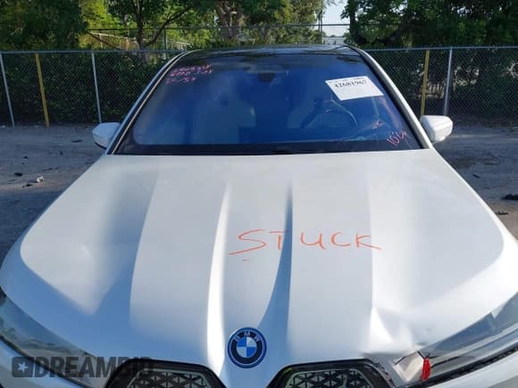 ✅ 2025 BMW iX xDrive50 • VIN: WB523CF00SCU41021 • Lot: 42681967. Wystawiony na IAAI z przebiegiem 3 049 mil. Bezpłatny archiwum sprzedaży aukcyjnych z USA i szczegółowy raport historii pojazdu na DreamBid. Zdjęcie 10.