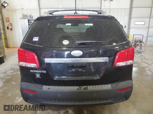 ✅ 2013 Kia Sorento LX • VIN: 5XYKT3A66DG409222 • Lot: 51372325. Listed on Copart with 111,017 mi. Free auction sales archive from the USA and detailed vehicle history report at DreamBid. Image 6.
