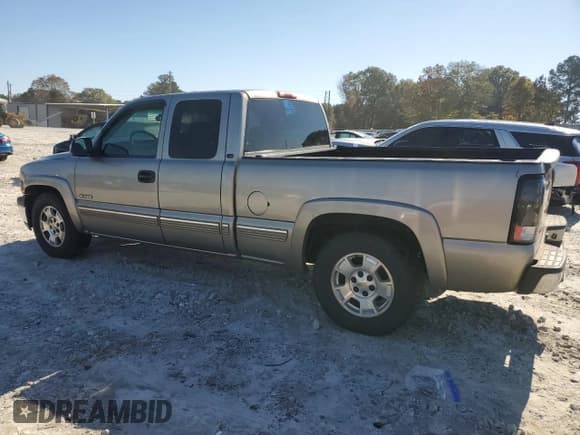 ✅ 2000 Chevrolet Silverado 1500 LS • VIN: 2GCEC19T6Y1282371 • Lot: 91626365. Listed on Copart with 333,665 mi. Free auction sales archive from the USA and detailed vehicle history report at DreamBid. Image 2.