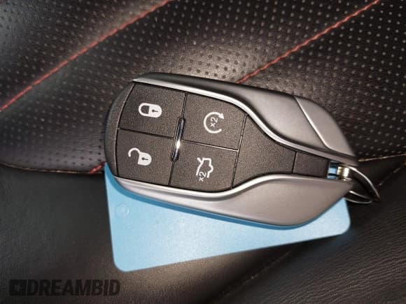 ✅ 2019 Maserati Levante • VIN: ZN661XUAXKX323919 • Lot: 42484880. Wystawiony na IAAI z przebiegiem 71 024 mil. Bezpłatny archiwum sprzedaży aukcyjnych z USA i szczegółowy raport historii pojazdu na DreamBid. Zdjęcie 11.