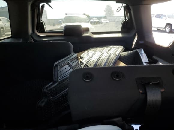 ✅ 2009 Mercury Mariner • VIN: 4M2CU91G09KJ16568 • Лот: 64650055. Опубликован ранее на Copart с пробегом 176 274 миль. Бесплатный доступ к архиву аукционных продаж из США и подробный отчёт об истории автомобиля на DreamBid. Изображение 10.