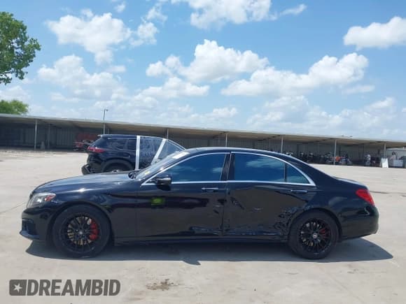 ✅ 2016 Mercedes-Benz S 550 • VIN: WDDUG8CB8GA252730 • Lot: 42559650. Wystawiony na IAAI z przebiegiem 90 779 mil. Bezpłatny archiwum sprzedaży aukcyjnych z USA i szczegółowy raport historii pojazdu na DreamBid. Zdjęcie 15.