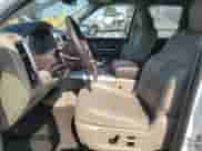 2010 Dodge 1500 Laramie z VIN 1D7RV1GTXAS123265, wystawiony jako Copart lot #68742635 z przebiegiem 182 117 mil mil oraz Szkoda całkowita • Salvage title. Historia ofert i sprzedaży dostępna na DreamBid. Obrazek 7.