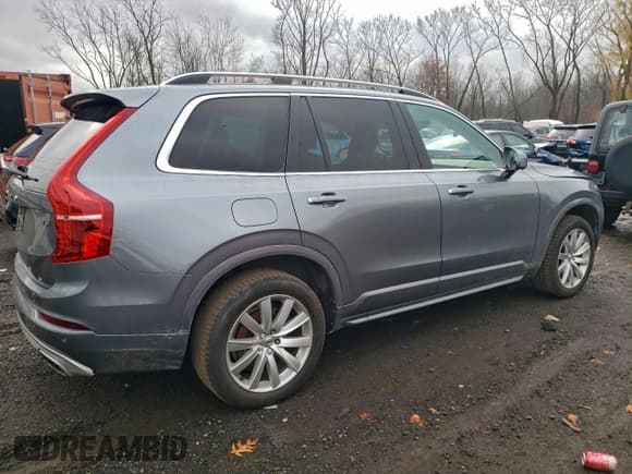 ✅ 2017 Volvo XC90 Momentum • VIN: YV4A22PK9H1129732 • Lot: 92421635. Listed on Copart with 147,588 mi. Free auction sales archive from the USA and detailed vehicle history report at DreamBid. Image 3.